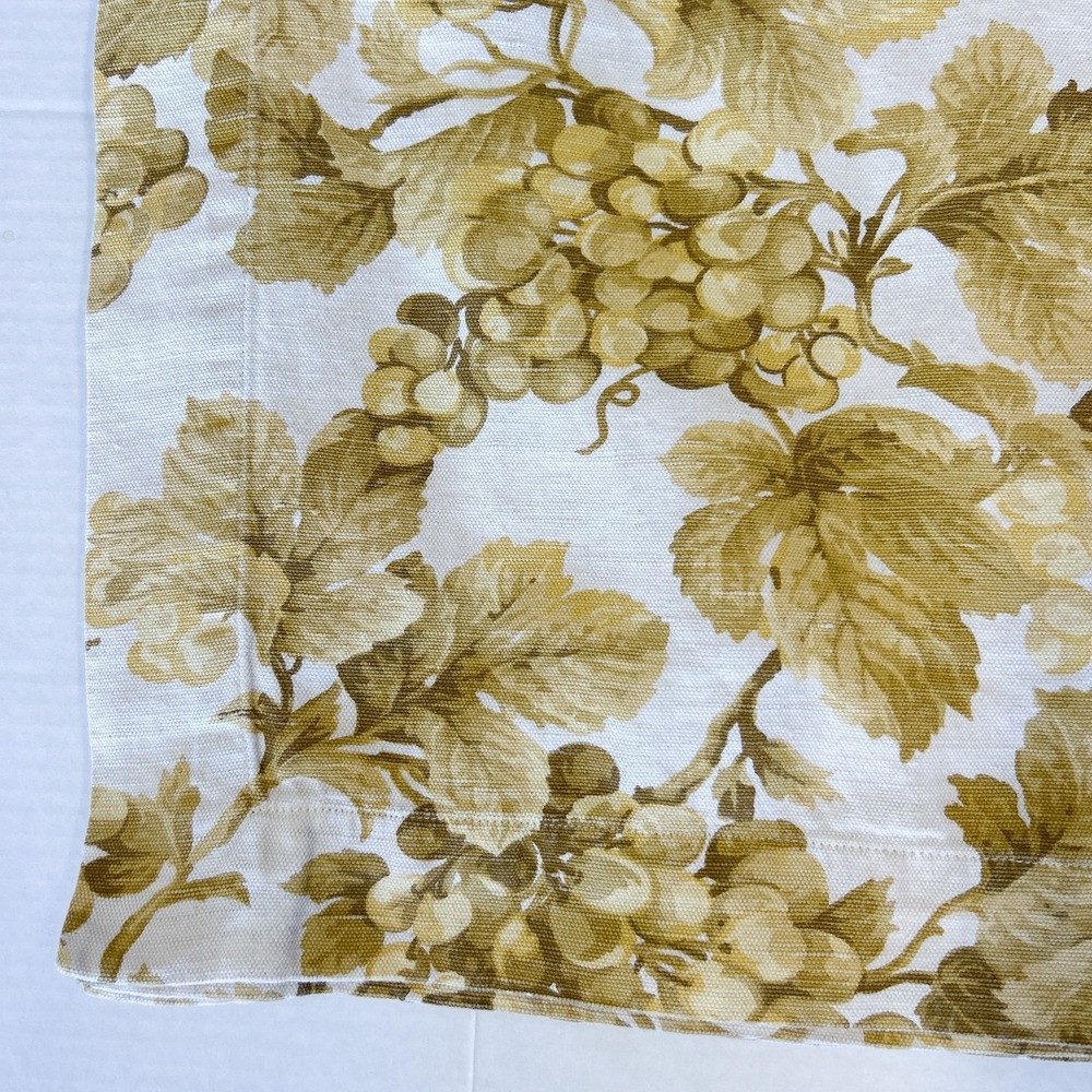 Williams Sonoma Tablecloth 56" X 72" Linen & Cotton Yellow Grapes French Country - Picture 8 of 8